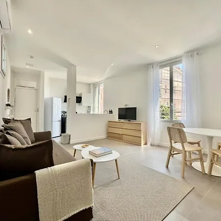 Διαμέρισμα Avec Vue Mer, Refait A Neuf - Climatise - Parking Prive *